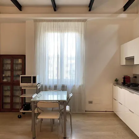 Апартаменты Cozy And Bright Flat In Isola *