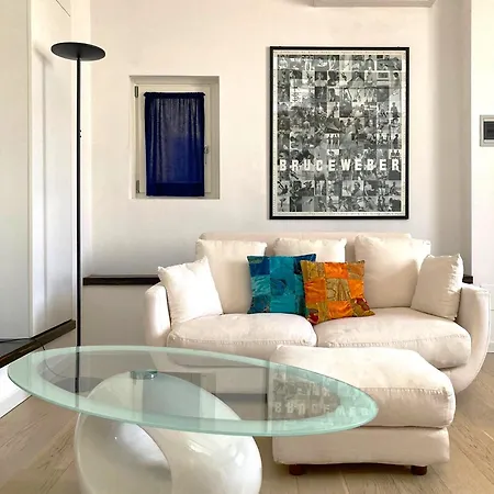 Cozy And Bright Flat In Isola Апартаменты